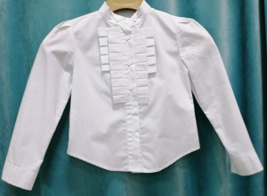Блузка  белая с длинным рукавом